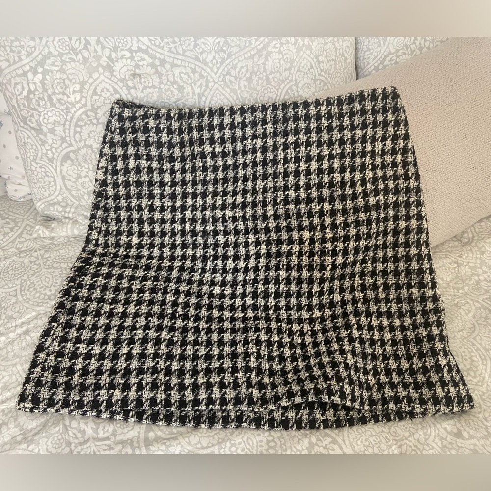 BRAND NEW Loft Shimmer Houndstooth Shift Skirt